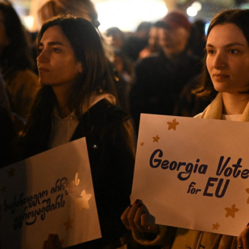 Mii de oameni protestează în Tbilisi înaintea alegerilor legislative din Georgia