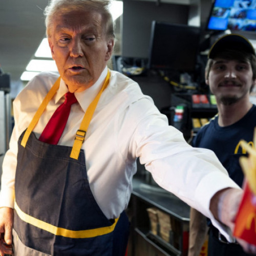 Donald Trump pregătește cartofi prăjiți la McDonald's în Pennsylvania