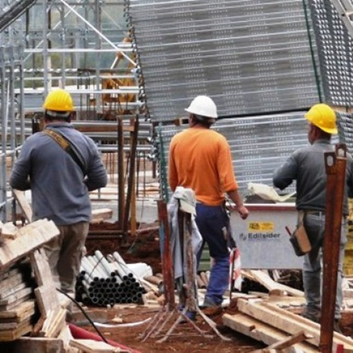 Românii, cei mai muncitori din UE, în contrast cu olandezii care au cele mai scurte săptămâni de lucru