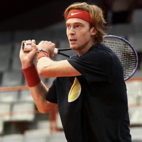 Andrei Rublev se califică în turul secund la turneul de tenis de la Basel