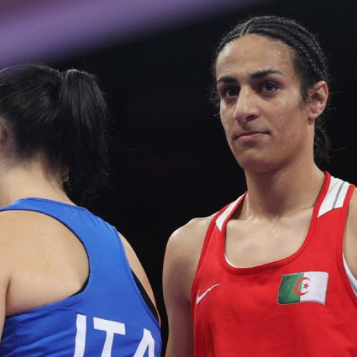 Imane Khelif, campioana olimpică la box din Algeria, decide să treacă la profesionism