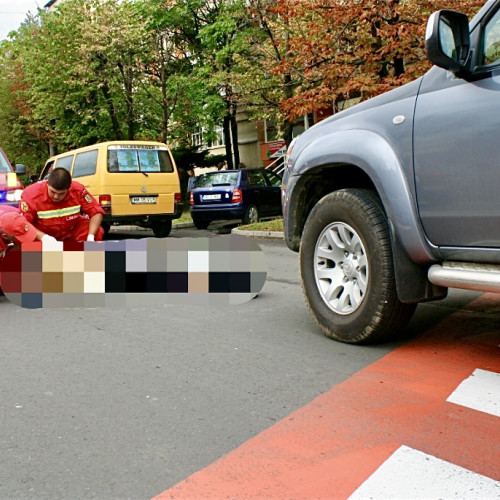 Pieton accidentat în Mioveni, echipaj SMURD la fața locului