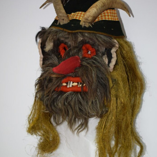 expoziția „vampiri și vârcolaci” aduce în prim-plan folclorul românesc