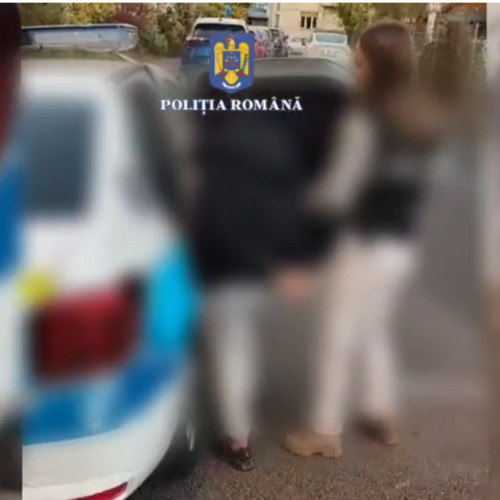 Două persoane reținute pentru înșelăciune la Brașov