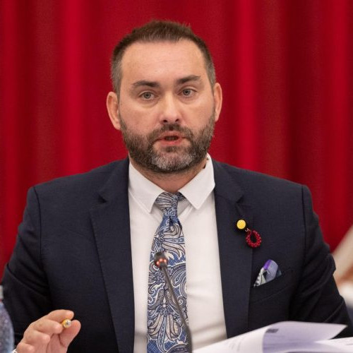 Stabilirea unui salariu minim adecvat și eliminarea discriminărilor în sistemul de pensii, priorități pentru parlamentarii PNL Maramureș