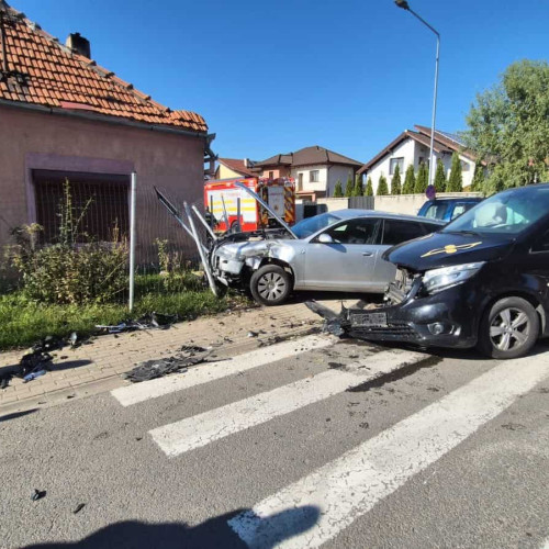 Accident pe strada Toporasilor din Alba Iulia: șoferi răniți și alcoolemie mare