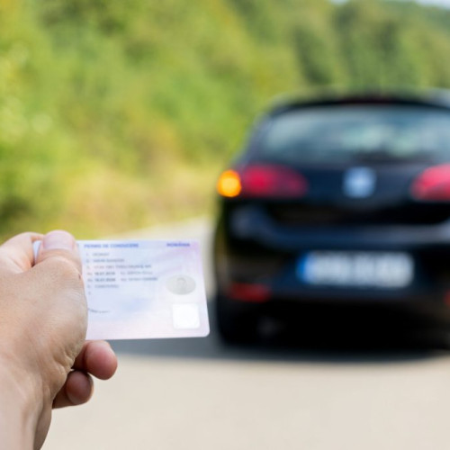 Doi polițiști din Brașov condamnați pentru corupție