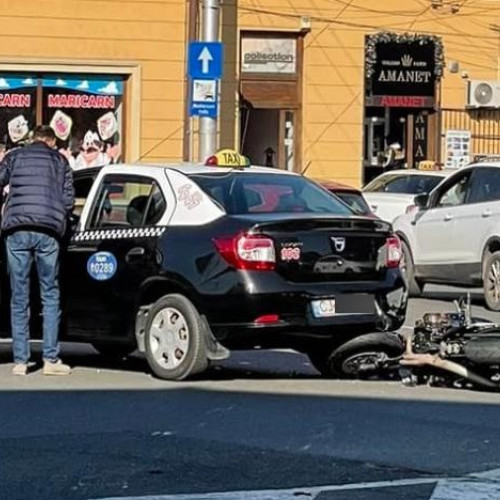 Accident rutier în Piața Mihai Viteazul