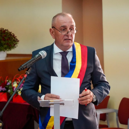 Nicolae Velcea a depus jurământul pentru un nou mandat la Primăria Ștefănești