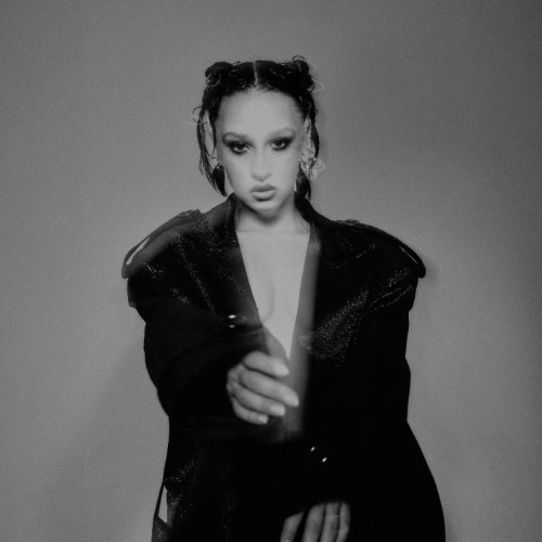 Fanii Holy Molly explorează o dimensiune vizuală inedită la concertul PULS