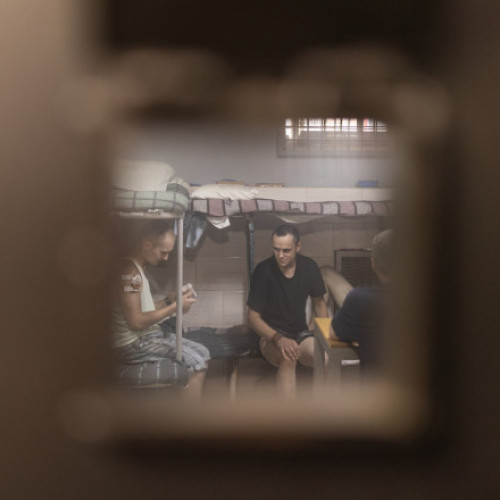 Cetățenii ruși acuzați de crime pot alege să se înroleze în armată în loc să fie judecați