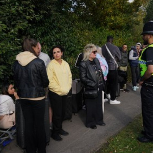 Aeroportul din Birmingham, evacuare și anulare a zborurilor din cauza unui vehicul suspect