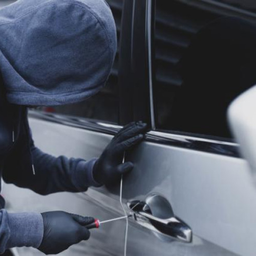 Bărbat arestat pentru furtul unui aparat de măsurare a fibrei optice în Cluj-Napoca