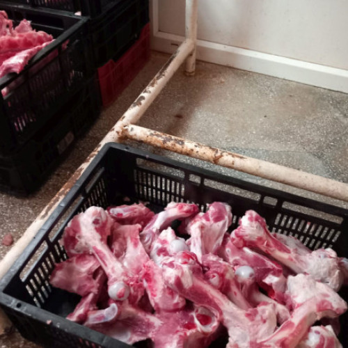 Verificări la o carmangerie din Oradea, amenzi de 20.000 de lei