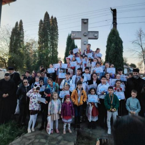 Concurs interjudetean de batut toaca la Smardan, cu participare numeroasa