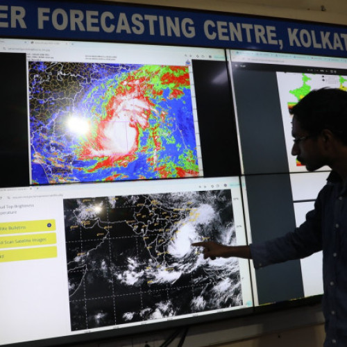 Ciclonul Dana se apropie de țărmul Indian, autoritățile evacuează milioane de oameni