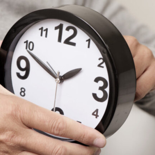 Ucraina va renunța la schimbarea orei, păstrând ora standard din martie 2025