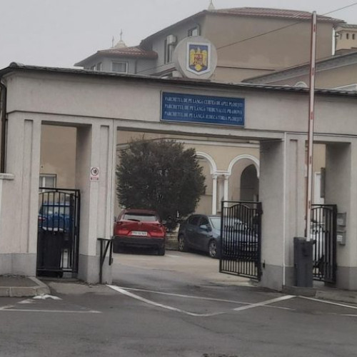 Percheziții la sediul Hale și Piețe