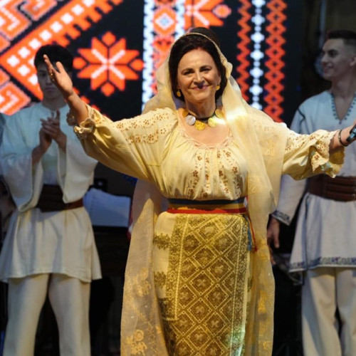 Artista din Argeș, titan al culturii naționale, decorată de președintele României