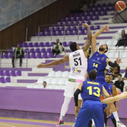 CSM Corona Brașov învinge SCM Timișoara cu un scor confortabil