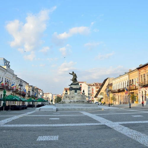 Problemele din Centrul Istoric al Botoșaniului, discutate cu premierul Marcel Ciolacu