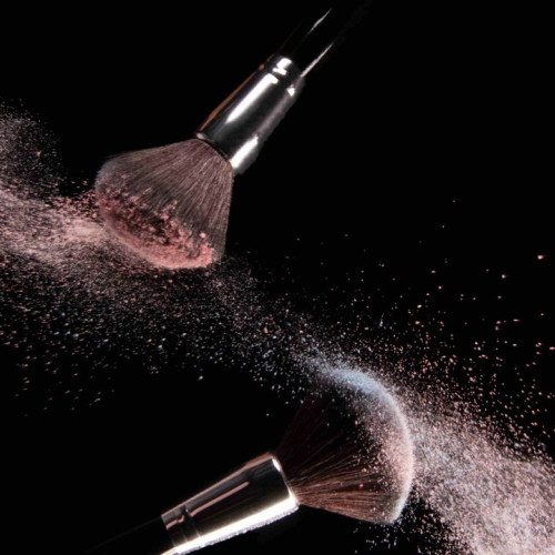 Machiajul – O formă de artă esențială pentru femei