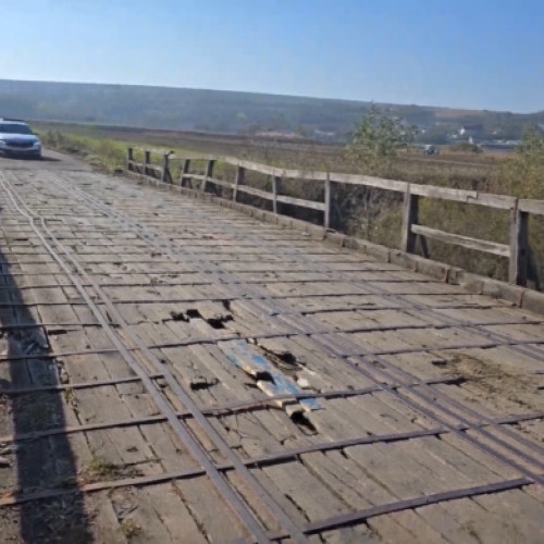 Podul din Dimacheni, o amenințare zilnică pentru locuitori