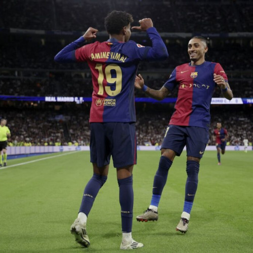 FC Barcelona învinge Real Madrid cu 4-0 în El Clasico