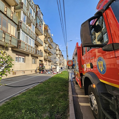 Incendiu stins de pompiere în Satu Mare