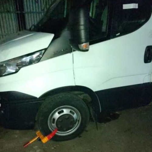 15 șoferi din Botoșani au avut mașinile blocate pentru parcări ilegale