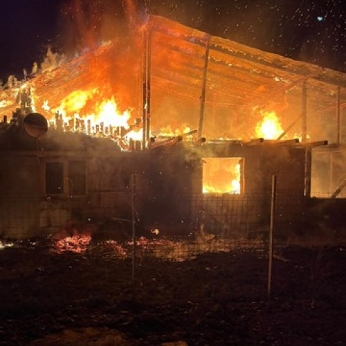 Tânăr din Scheia, arestat după ce a incendiat intenționat casa tatălui său