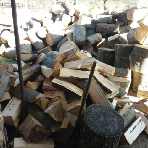 România va continua să folosească lemnul de foc ca sursă de încălzire