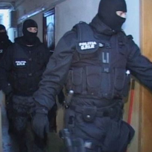 Percheziții la jandarmi: acuzații de corupție și legături cu mercenari