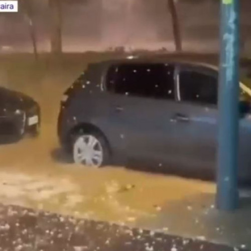 Furtuna puternică afectează Spania cu grindină de dimensiunea mingilor de tenis