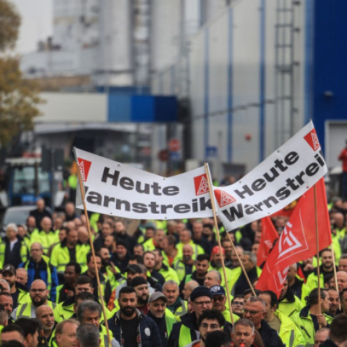 Peste o sută de companii din Germania afectate de greva IG Metall