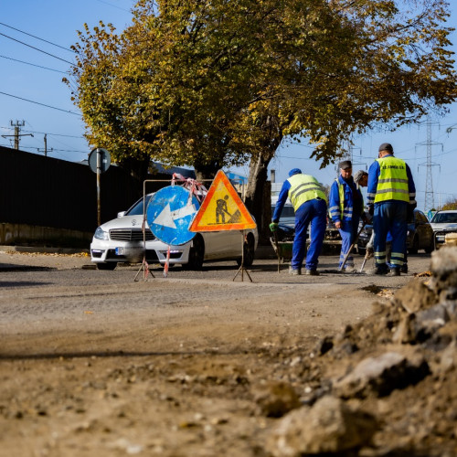 Lucrările de reabilitare continuă pe str. Pacea din Botoșani