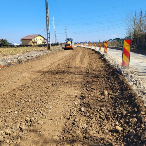 Consiliul Județean Brașov a semnat un nou contract pentru reabilitarea drumului DJ 108B