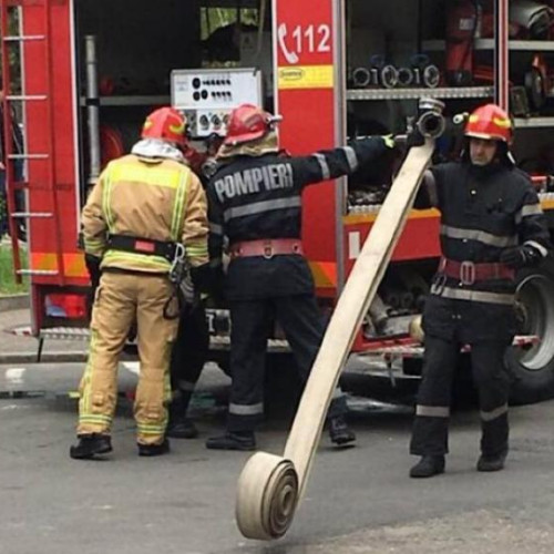 Pompierii intervenție la un apel pentru un posibil incendiu în Cluj-Napoca