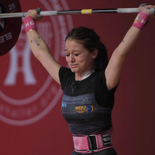 Ioana Miron, tânăra halterofilă din Botoșani, câștigătoare de medalii la Campionatul Mondial de juniori