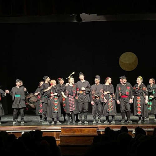 Teatrul „Mihai Eminescu” din Botoșani prezintă „Bocitoarele vesele” în weekendul acesta