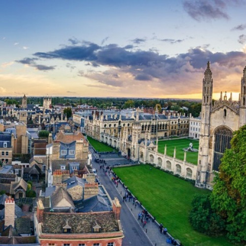 Universitatea Cambridge va oferi cursuri de limba română începând cu anul universitar 2024-2025