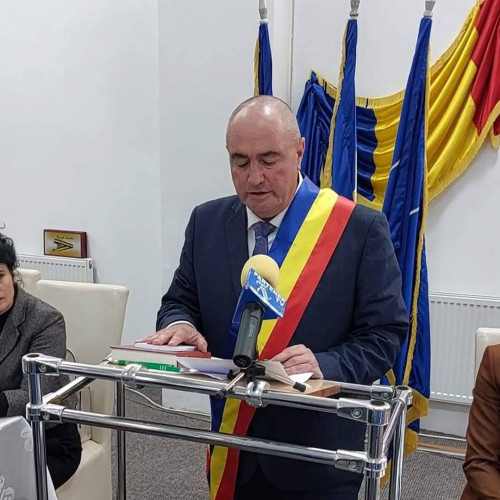 Gabriel Sandu depune jurământul pentru al cincilea mandat de primar la Voinești