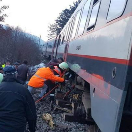 Trafic feroviar suspendat temporar între Letca și Rastoci din cauza unei deraieri