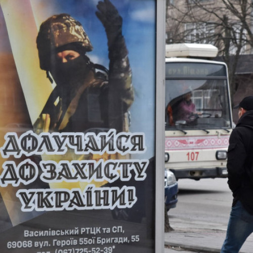 Continuarea ofensivelor ruse în estul Ucrainei determină mobilizarea suplimentară a soldaților ucraineni