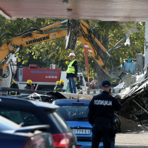 Prăbușirea acoperișului unui garaj din Novi Sad duce la moartea a opt persoane