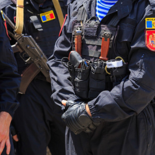 Noi percheziții în Riscani și Chișinău, legate de corupție electorală