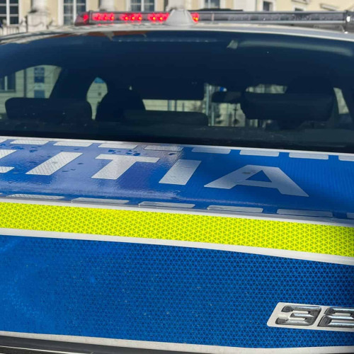 Dosar penal pentru un bărbat de 70 de ani din Alba, acuzat de distrugerea unei mașini