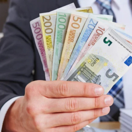 Președintele Iohannis a promulgat legea pentru repatrierea cetățenilor români decedați în străinătate