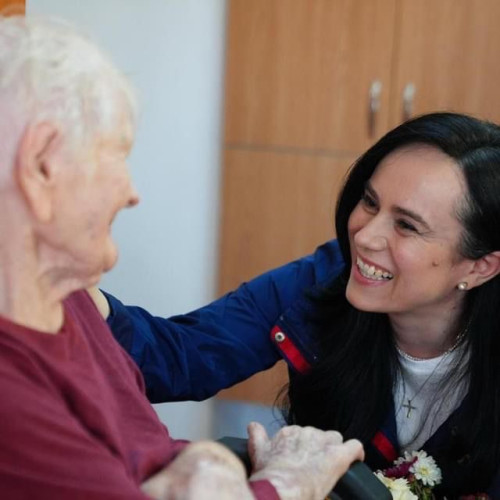 Ministrul Muncii, Simona Bucura-Oprescu, laudă centrele sociale din Tutova