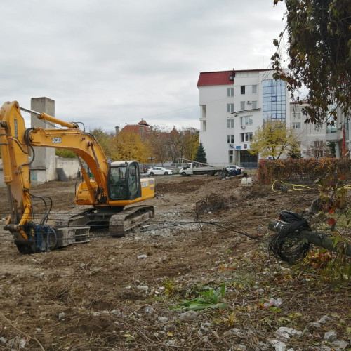 Demolarea unei clădiri istorice din Botoșani